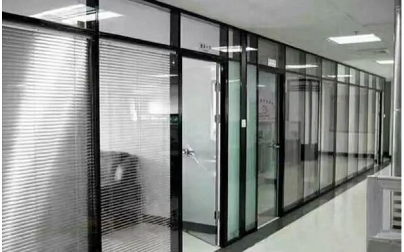 選擇合適的商業(yè)開門機(jī)：考慮因素與建議